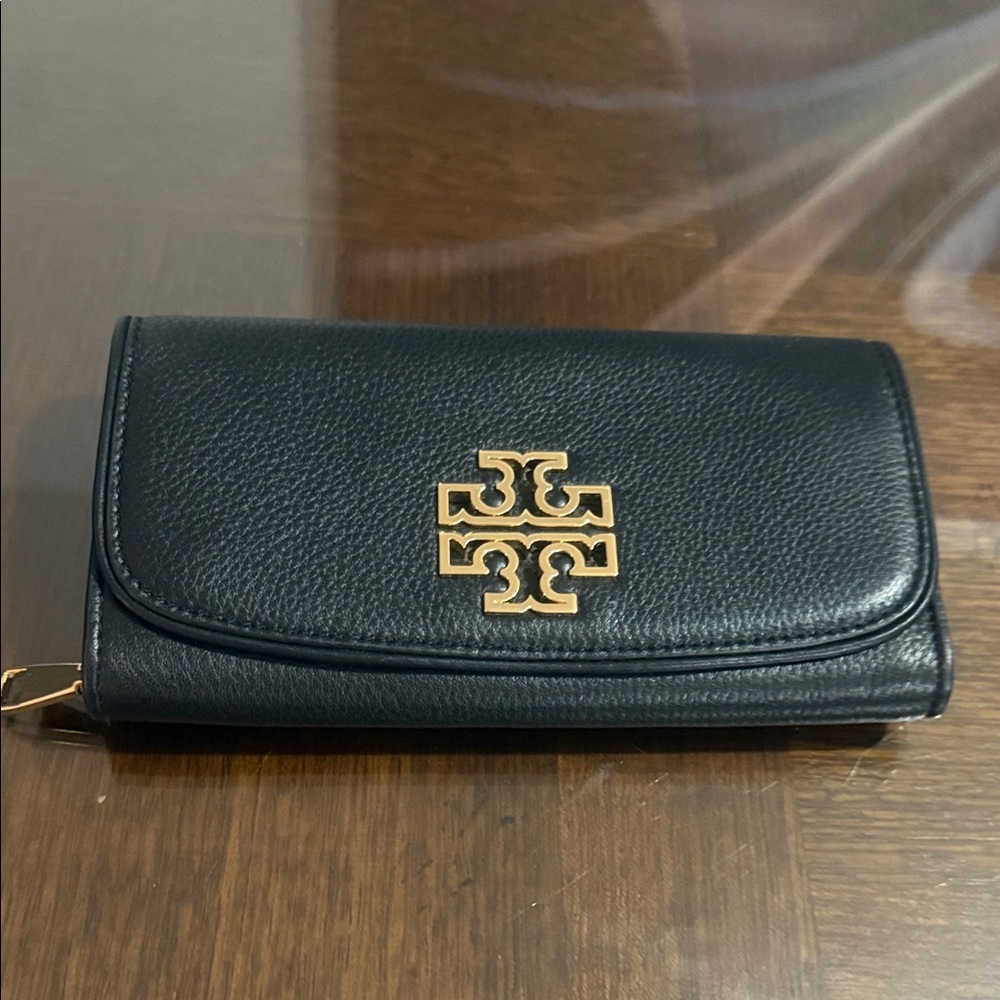 Tory Burch Black Leather Wallet with Gold Logo